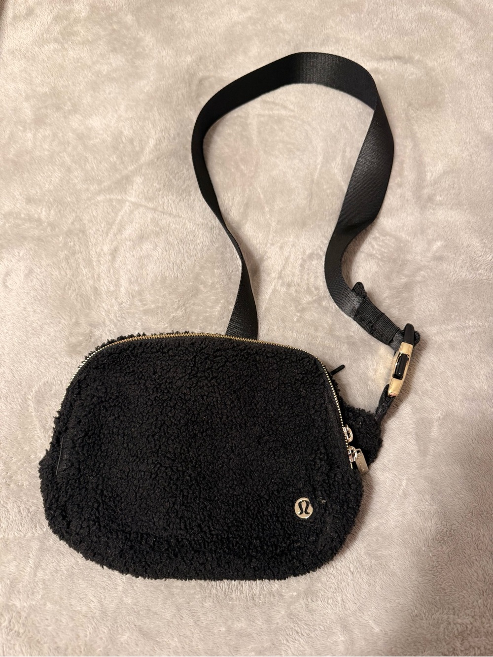 Lululemon Black Sherpa Belt Bag 2L